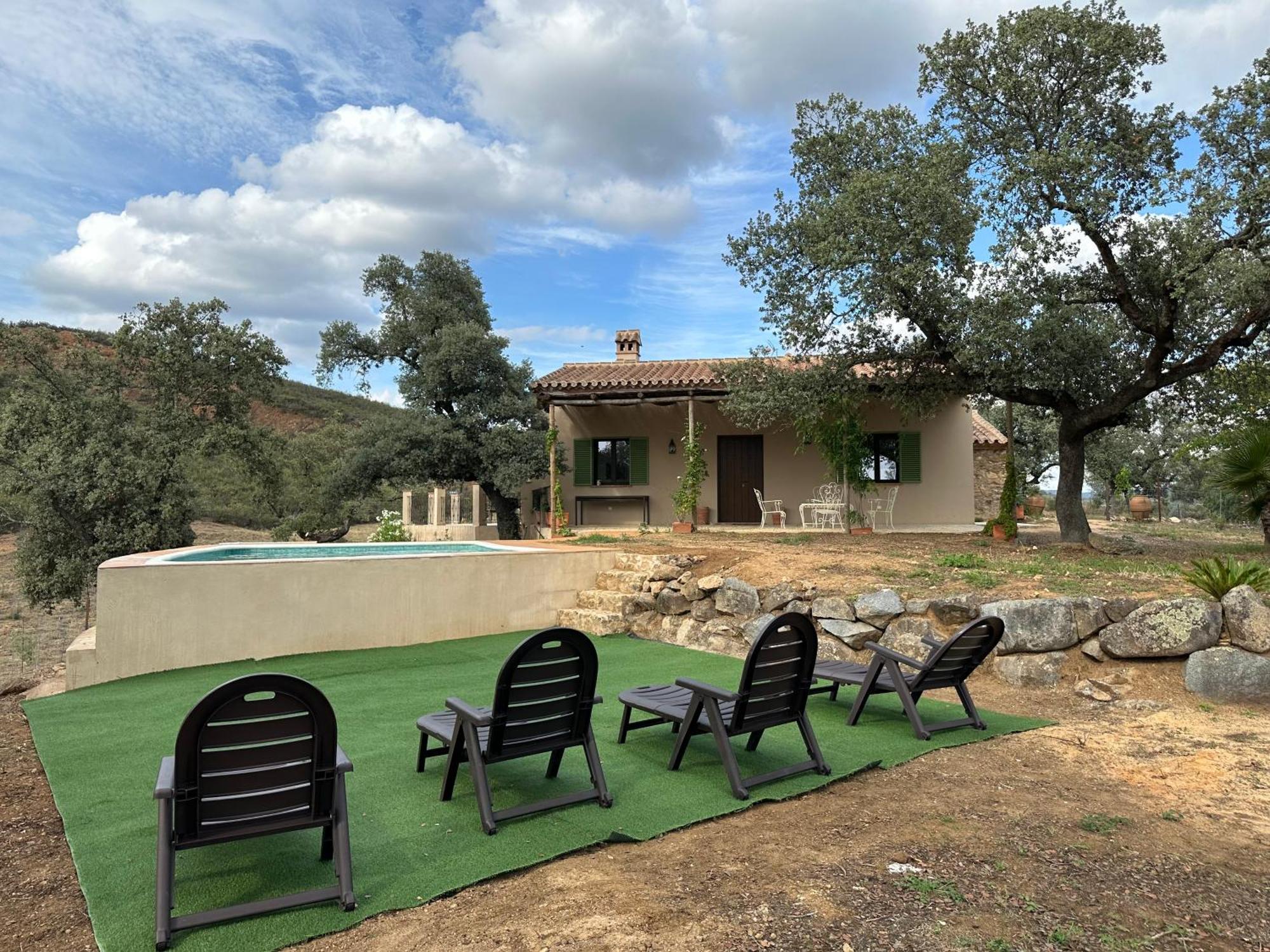 Alojamiento Rural En Aracena. Finca El Rehilete Luaran gambar