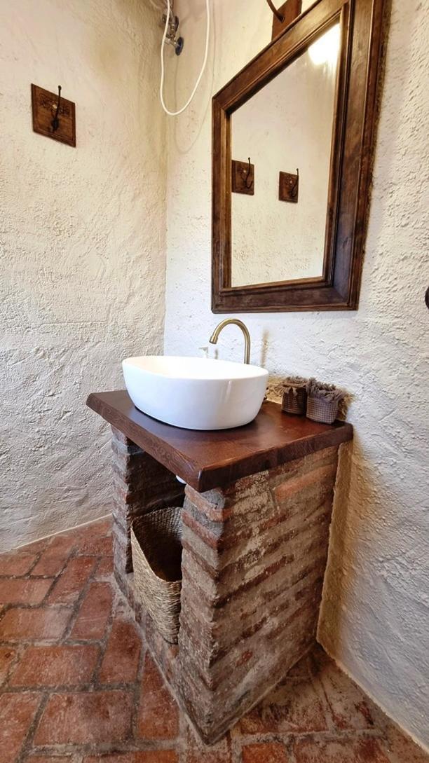 Alojamiento Rural En Aracena. Finca El Rehilete Luaran gambar