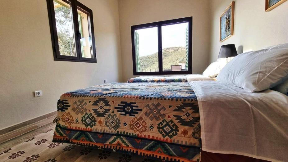 Alojamiento Rural En Aracena. Finca El Rehilete Luaran gambar