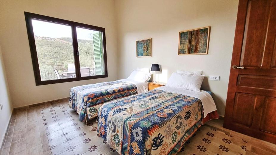 Alojamiento Rural En Aracena. Finca El Rehilete Luaran gambar