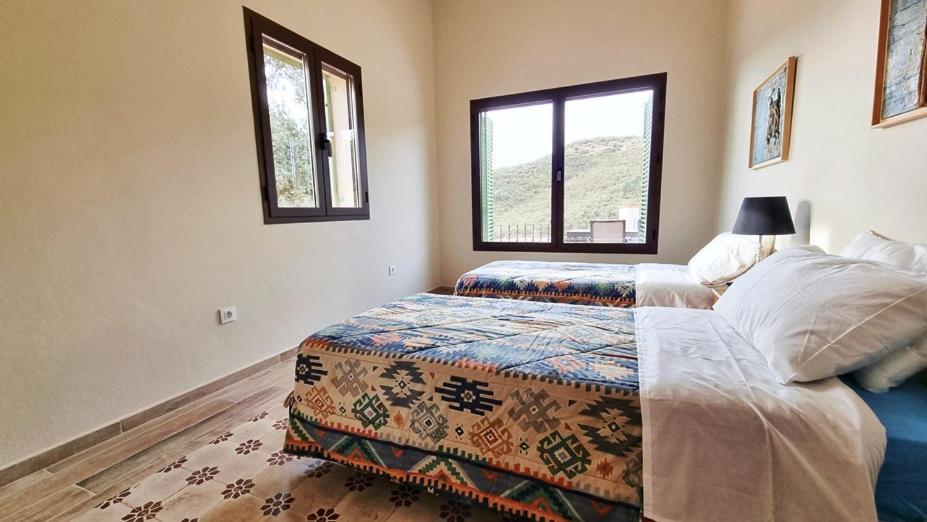 Alojamiento Rural En Aracena. Finca El Rehilete Luaran gambar