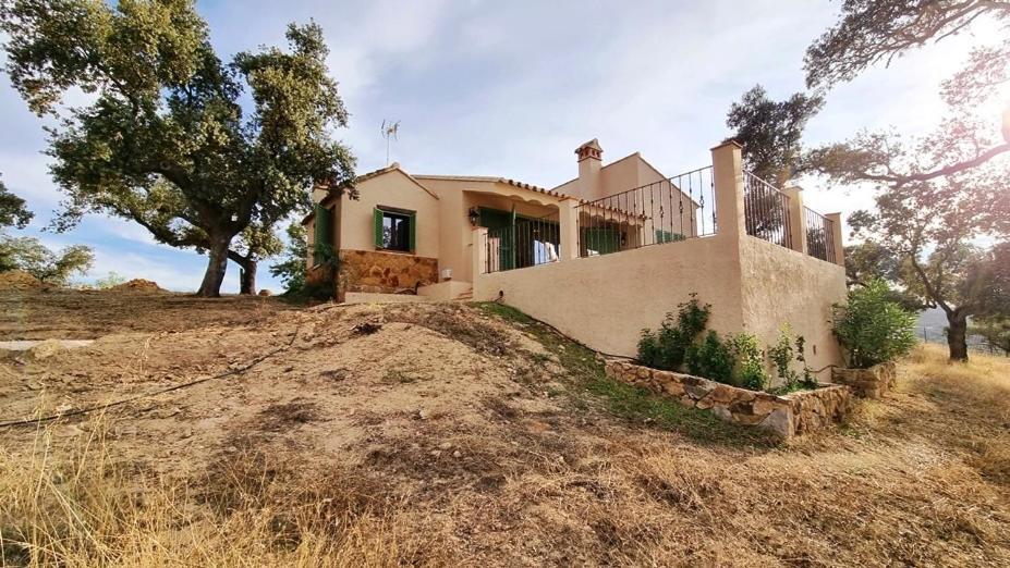 Alojamiento Rural En Aracena. Finca El Rehilete Luaran gambar